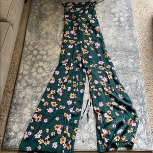 🤩🌸 Flynn Skye jumpsuit 🌸🤩